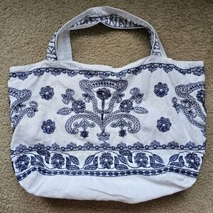 Johnny Was Chinoiserie toile blue white embroidered large tote bag linen blend